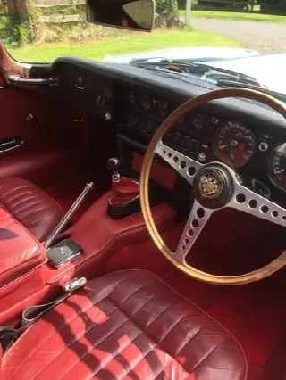 Foto 3 di 7: JAGUAR E TYPE 'TOGS OF TROON' WORLD FAMOUS CAR