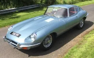 Foto 7 di 7: JAGUAR E TYPE 'TOGS OF TROON' WORLD FAMOUS CAR