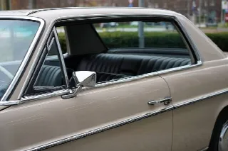 Foto 5 di 8: MERCEDES-BENZ 250 CE  