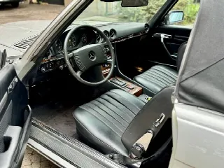 Foto 10 di 17: MERCEDES-BENZ SL(1971-1989) 450