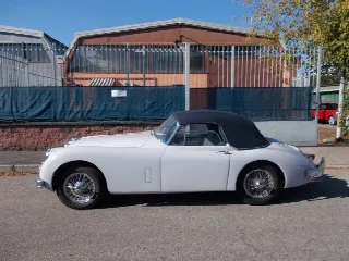 Foto 8 di 10: JAGUAR XK150 3.4 DHC    