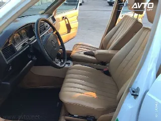 Foto 3 di 8: MERCEDES-BENZ 190 2,5 D 