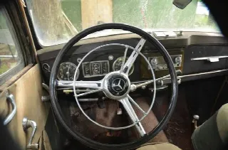 Foto 3 di 6: MERCEDES-BENZ 220 Project 