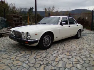 Foto 1 di 5: JAGUAR Sovereign(1998-1993) 4.2