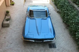 Foto 23 di 33: CHEVROLET Corvette C2 Sting Ray Convertibile 327/350 HP 