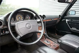 Foto 6 di 9: MERCEDES-BENZ SL(1989-2001) 18 000 euro