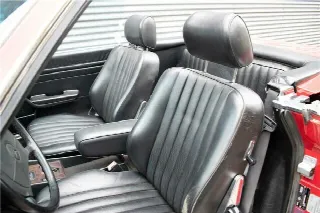 Foto 8 di 9: MERCEDES-BENZ SL(1989-2001) 18 000 euro