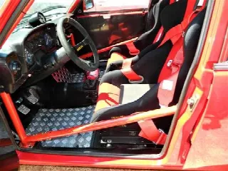 Foto 4 di 6: ALFA ROMEO Alfetta Berlina 2.0 Gr2 Autodelta replica   