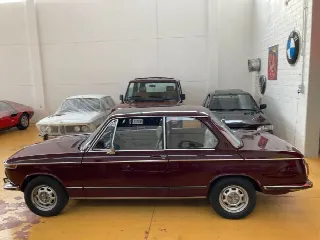 Foto 4 di 12: BMW 2002 automatic 
