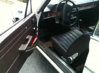 Foto 3 di 4: MERCEDES-BENZ 250 ce 