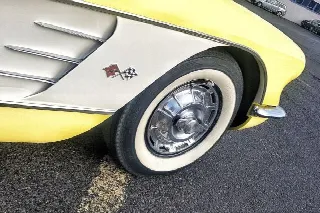 Foto 10 di 11: CHEVROLET Corvette C1  