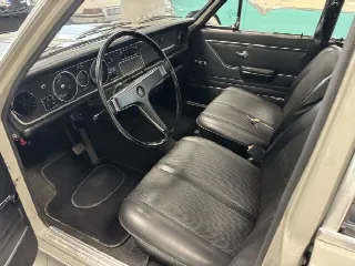 Foto 10 di 32: OPEL Rekord 1.9 C Lusso Automatic/Clima 