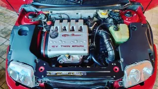 Foto 3 di 9: ALFA ROMEO GTV Twin spark 