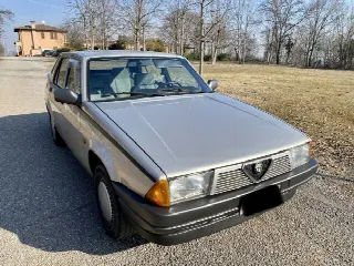 Foto 1 di 5: ALFA ROMEO 75 1.8 Carburatori 