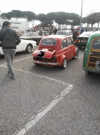 Foto 3 di 8: FIAT 500 Replica abarth  