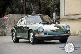 Foto 7 di 14: PORSCHE 911(1963-1973) 2.2 T 