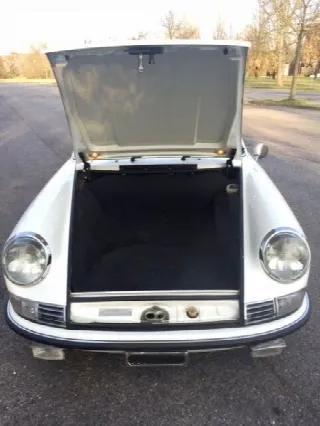 Foto 7 di 20: PORSCHE 911 E - B Coupè Karmann - Tetto apribile    