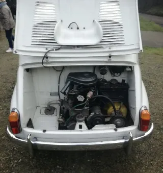 Foto 6 di 6: FIAT 600  