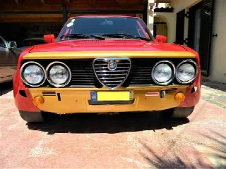 Foto 1 di 6: ALFA ROMEO Alfetta Berlina 2.0 Gr2 Autodelta replica   