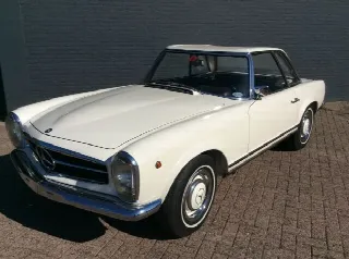Foto 1 di 9: MERCEDES-BENZ SL Pagoda (1963-1971) cabrio 