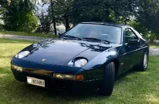Foto 4 di 4: PORSCHE 928 S4  