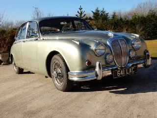 Foto 2 di 6: DAIMLER V8 AUTO 2.5