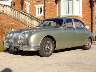 Foto 1 di 6: DAIMLER V8 AUTO 2.5