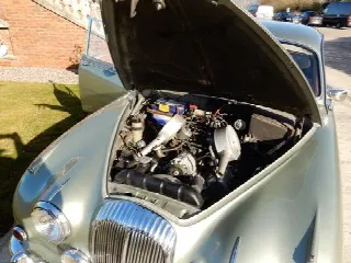 Foto 4 di 6: DAIMLER V8 AUTO 2.5
