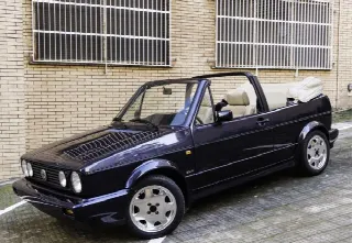 Foto 15 di 16: VOLKSWAGEN Golf Cabrio    