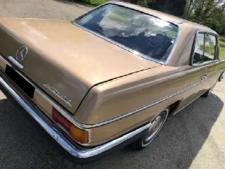 Foto 2 di 4: MERCEDES-BENZ  250 E