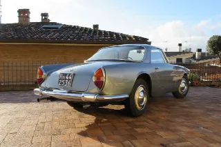 Foto 10 di 26: LANCIA Flaminia Gt Touring 