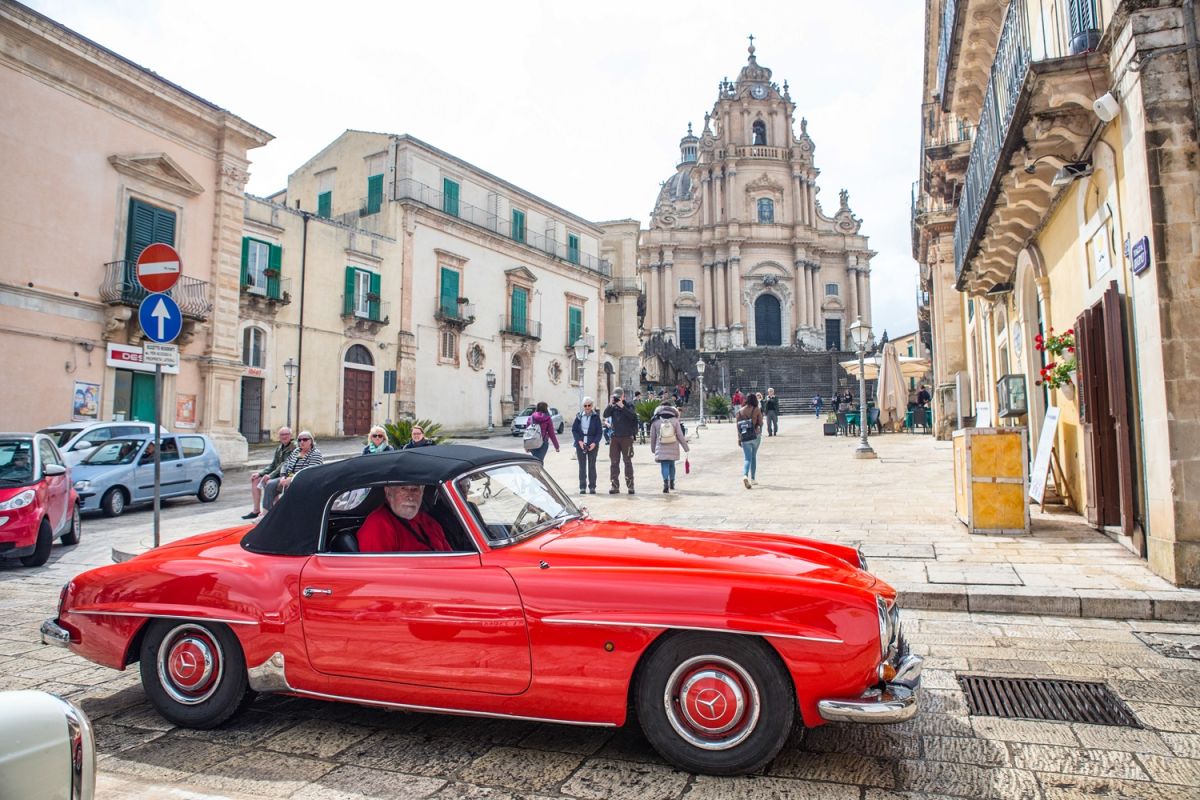MERCEDES-BENZ 190 SL 