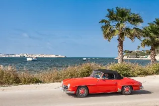 Foto 2 di 9: MERCEDES-BENZ 190 SL 