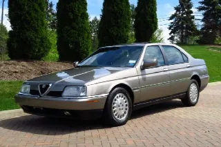 Foto 1 di 6: ALFA ROMEO 164  