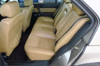 Foto 3 di 6: ALFA ROMEO 164  