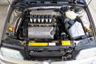 Foto 6 di 6: ALFA ROMEO 164  