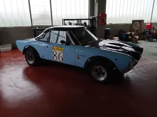Foto 4 di 12: FIAT 124 spider replica Abarth