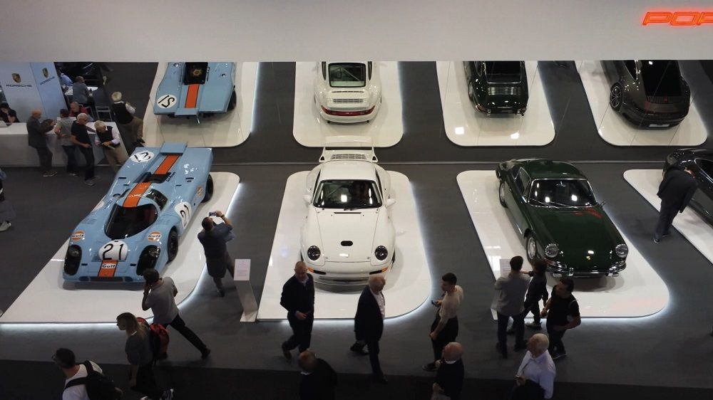 AUTO E MOTO D'EPOCA - LA FIERA DEL CLASSIC PROCEDE A PIENO RITMO