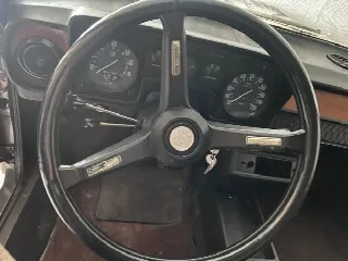 Foto 4 di 8: ALFA ROMEO Alfetta  