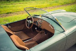 Foto 9 di 19: AC Ace Desirable factory left-hand-drive example with powerful Bristol engine