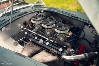Foto 18 di 19: AC Ace Desirable factory left-hand-drive example with powerful Bristol engine