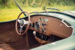 Foto 14 di 19: AC Ace Desirable factory left-hand-drive example with powerful Bristol engine