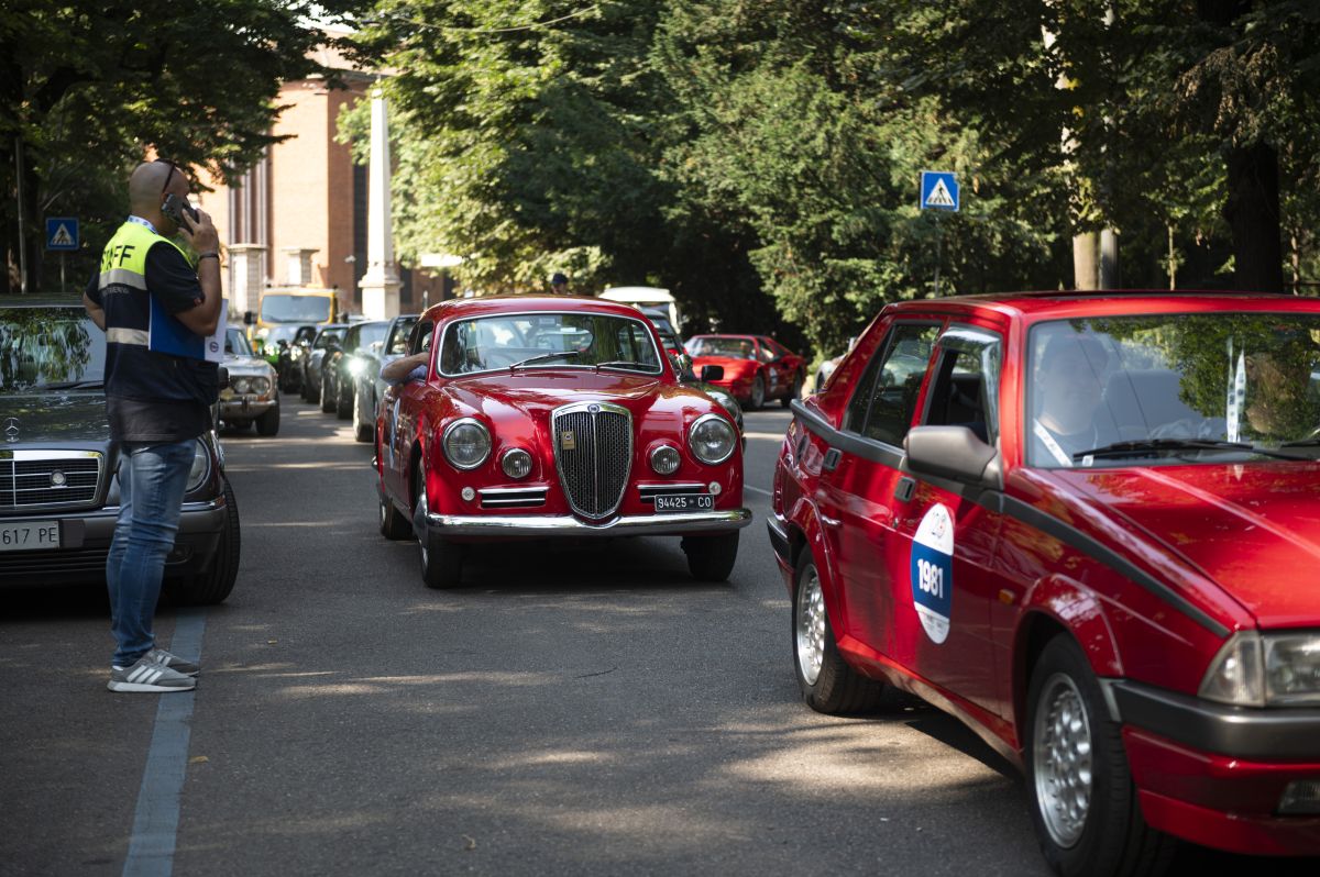 Il Presidente Geronimo La Russa ha organizzato durante il passaggio della 1000 Miglia una grande festa per i 120 anni di ACI Milano