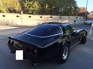 Foto 2 di 2: CHEVROLET Corvette C3 