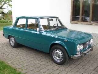Foto 1 di 2: ALFA ROMEO Giulia 1300 Super