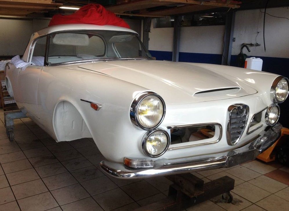 ALFA ROMEO 2600 Touring Spider   