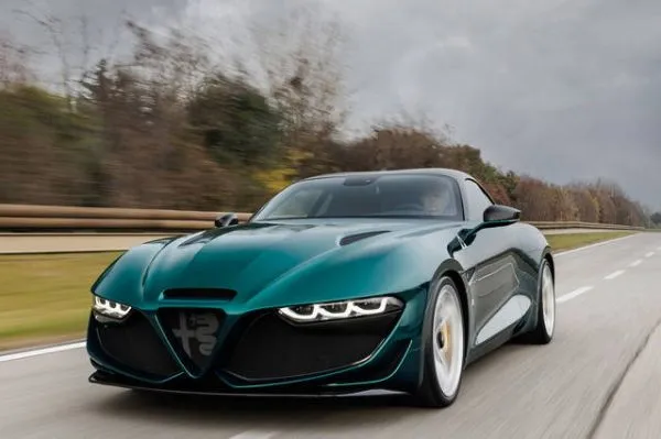 Alfa Romeo Giulia SWB Zagato, design ispirato ai modelli storici SZ - RZ