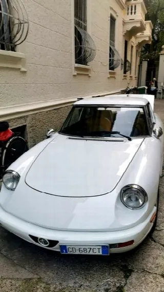 Foto 2 di 5: ALFA ROMEO Spider 2.0 