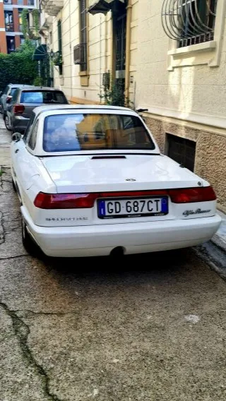 Foto 3 di 5: ALFA ROMEO Spider 2.0 