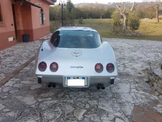 Foto 4 di 5: CHEVROLET Corvette C3 
